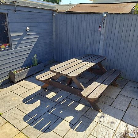 Beach & Tonic Beachside Chalet Humberston Dış mekan fotoğraf