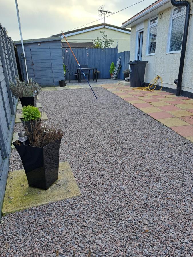 Beach & Tonic Beachside Chalet Humberston Dış mekan fotoğraf