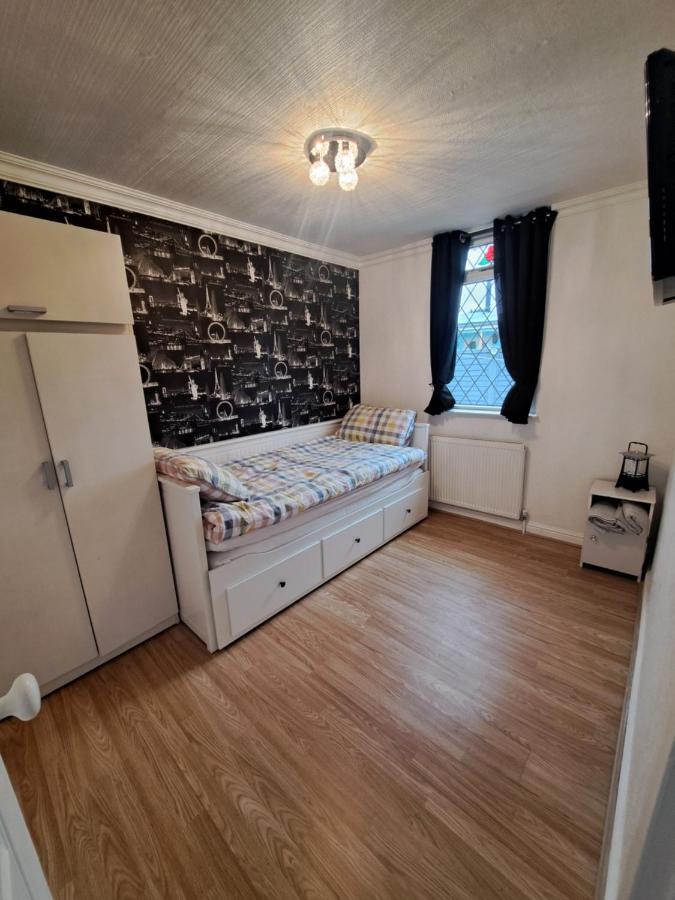 Beach & Tonic Beachside Chalet Humberston Dış mekan fotoğraf