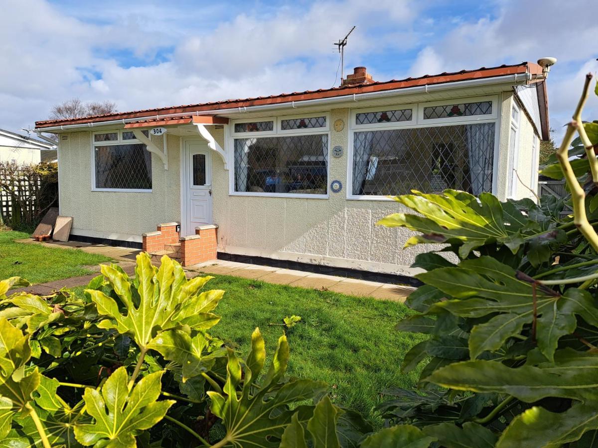 Beach & Tonic Beachside Chalet Humberston Dış mekan fotoğraf